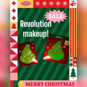 NWT Revolution X Grinch Eye palette and highlighter! Great for xmas